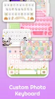 Emoji Keyboard: Themes & Fonts