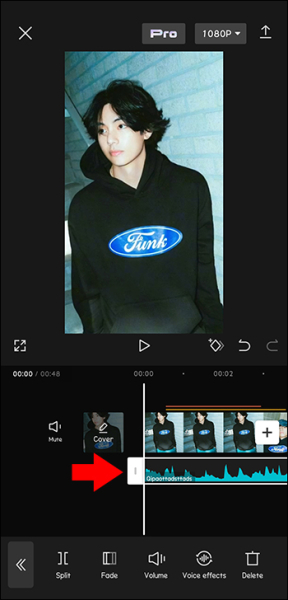 How to add an overlay in CapCut to track a moving body?