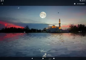 Moon Over Water Live Wallpaper