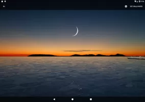Moon Over Water Live Wallpaper
