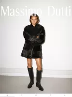Massimo Dutti: Clothing store